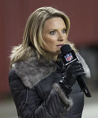 Stacey Dales height profile photo