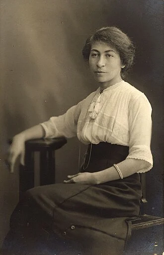 Ștefania Mărăcineanu height profile photo