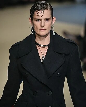 Stella Tennant height profile photo