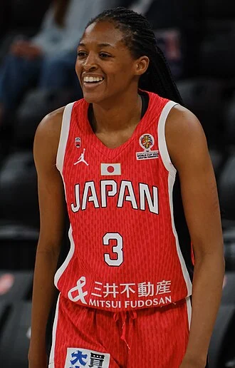 Stephanie Mawuli height profile photo