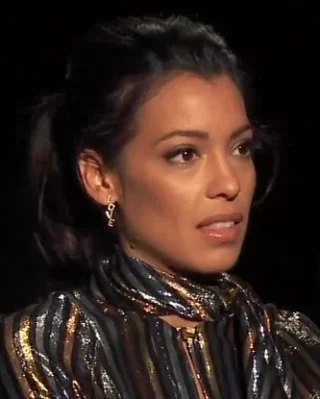 Stephanie Sigman height profile photo
