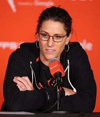 Stephanie White height profile photo
