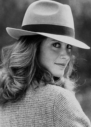 Stephanie Zimbalist height profile photo