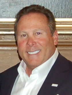 Stephen Cloobeck height profile photo