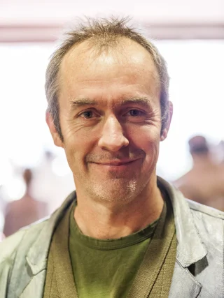 Stephen Dillane height profile photo