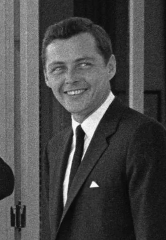Stephen Edward Smith height profile photo