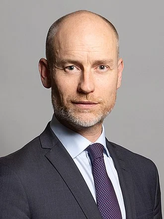 Stephen Kinnock height profile photo