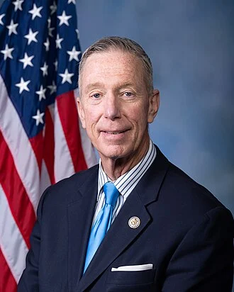 Stephen Lynch (politician) height profile photo