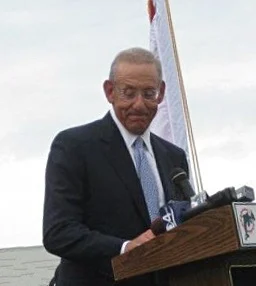 Stephen M. Ross height profile photo