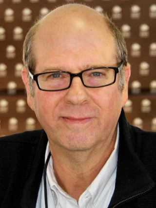 Stephen Tobolowsky height profile photo