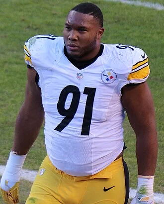 Stephon Tuitt height profile photo