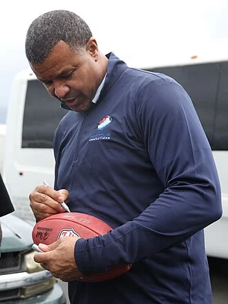 Steve Atwater height profile photo