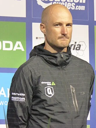 Steve Cummings height profile photo