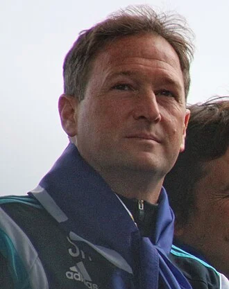 Steve Holland (footballer) height profile photo