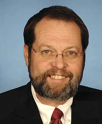 Steve LaTourette height profile photo