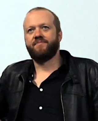 Steve Oram height profile photo