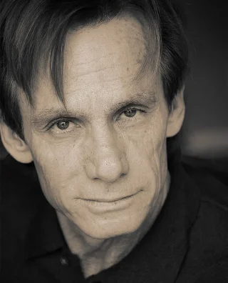 Steve Railsback height profile photo