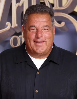 Steve Schirripa height profile photo