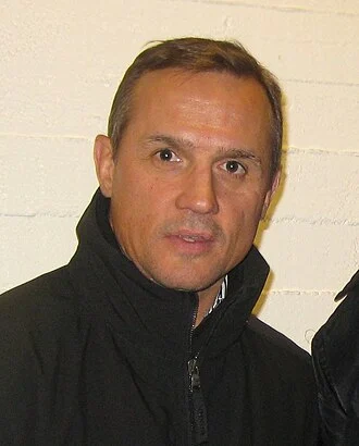 Steve Yzerman height profile photo
