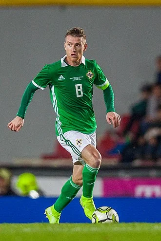 Steven Davis height profile photo