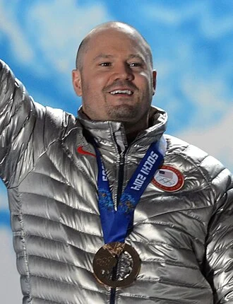 Steven Holcomb height profile photo