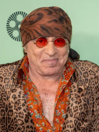 Steven Van Zandt height profile photo