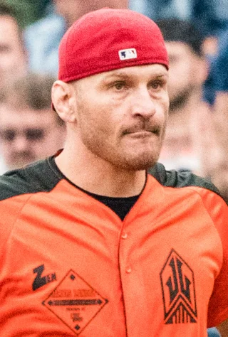 Stipe Miocic height profile photo