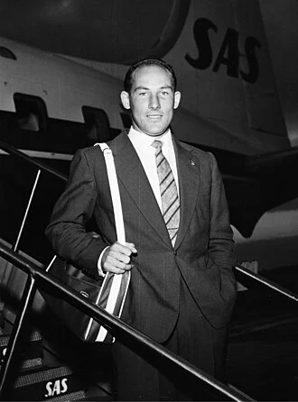 Stirling Moss height profile photo