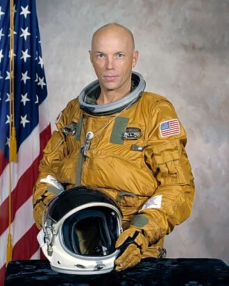 Story Musgrave height profile photo