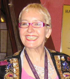 Su Pollard height profile photo