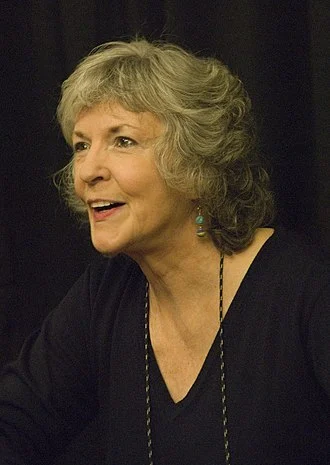 Sue Grafton height profile photo