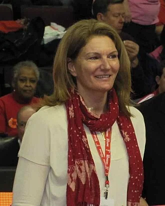 Sue Wicks height profile photo