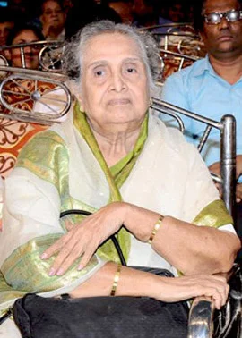 Sulochana Latkar height profile photo