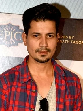 Sumeet Vyas height profile photo