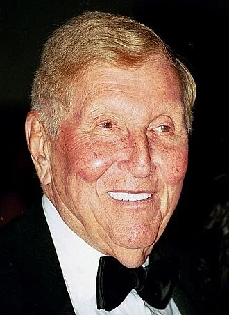 Sumner Redstone height profile photo
