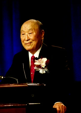 Sun Myung Moon height profile photo