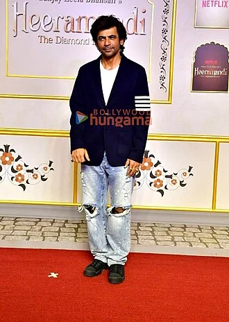 Sunil Grover height profile photo