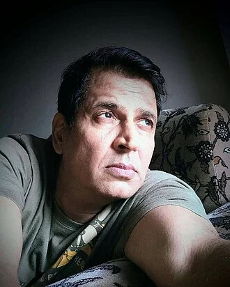 Sunil Lahri height profile photo