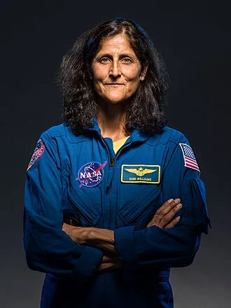 Sunita Williams height profile photo