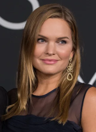 Sunny Mabrey height profile photo