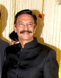 Suresh Oberoi height profile photo