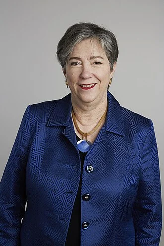 Susan Lindquist height profile photo