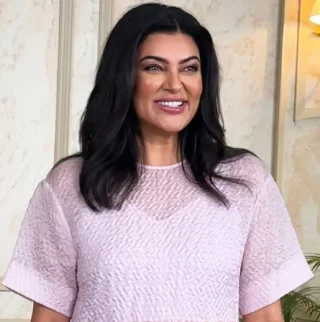 Sushmita Sen height profile photo