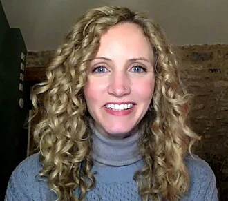 Suzannah Lipscomb height profile photo