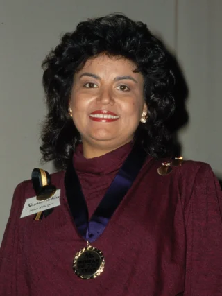 Suzanne de Passe height profile photo