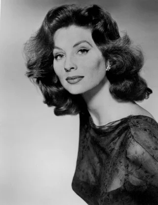 Suzy Parker height profile photo