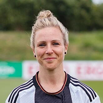 Svenja Huth height profile photo