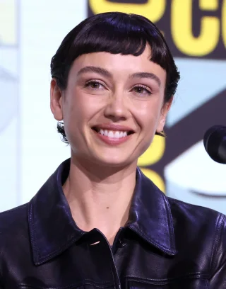 Sydney Chandler height profile photo