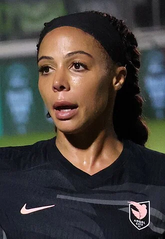 Sydney Leroux height profile photo