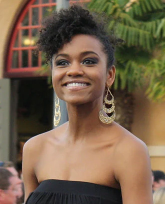 Syesha Mercado height profile photo